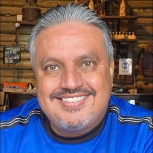 Meet your Posher, Carlos